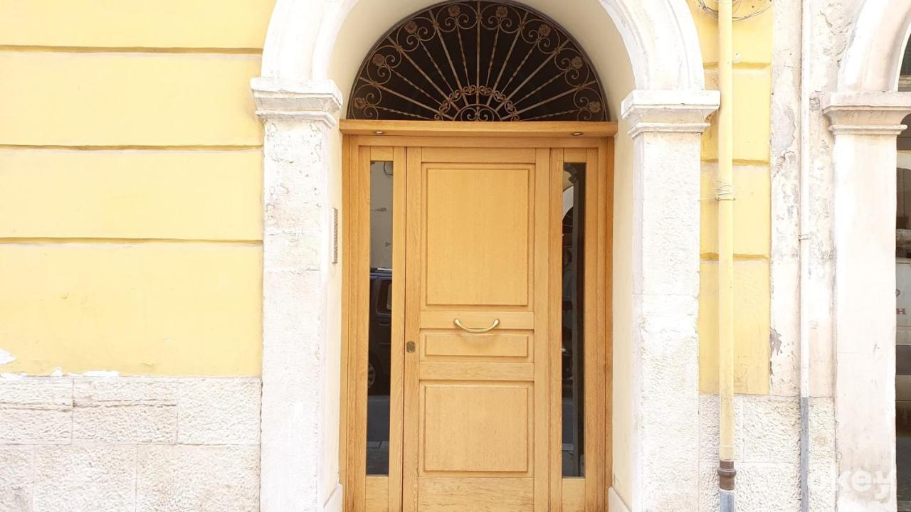 La Terrazza Tra I Tetti Studio - Bari Centro Apartamento Exterior foto